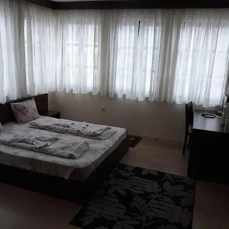 Sveti Nikola Hotel *